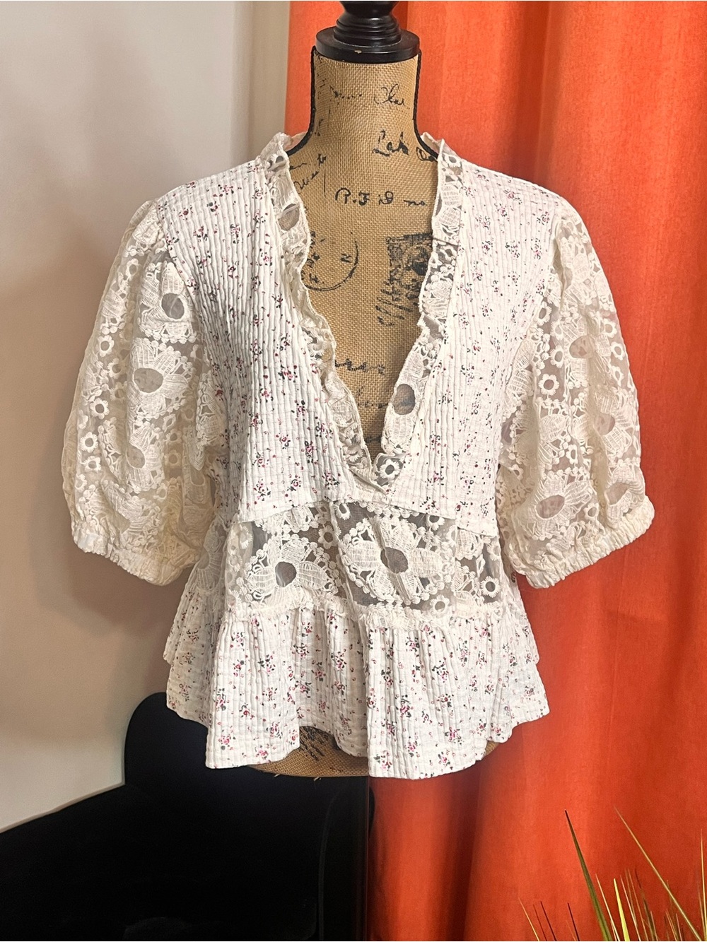 POL Floral Lace -Eyelet Peplum Blouse
